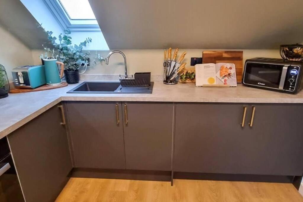 Super Stylish Apartment In Urmston Flat 3 المظهر الخارجي الصورة